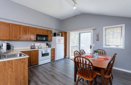 North Conway House | Unforgettable Family Getaway at The Cabin at Crown Ridge