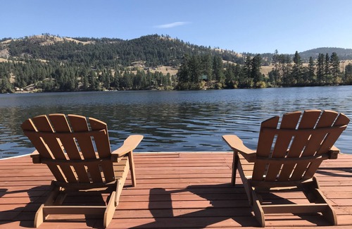 Republic House | Discover The Cabin at Curlew Lake with Private Dock & Pool