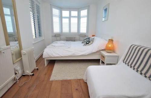 Hele Apartment | Discover The Cabin at Gabriel House - Rated 9/10 by Guests