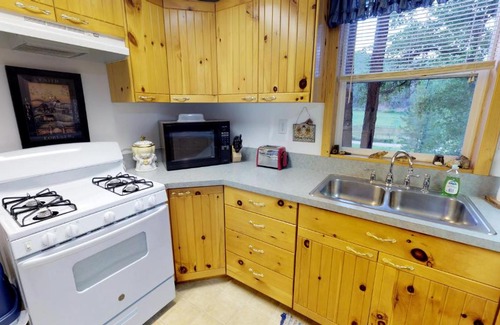 Glendale House | Experience The Cabin at Lydia's Canyon: Perfect for Families