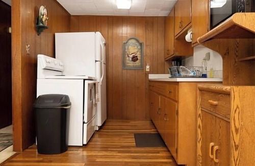Roach Cabin | The Cabin at Prairie Hollow Camp: Lake Access, Boat Slip and More!