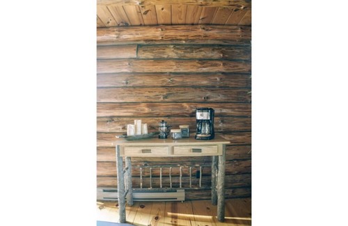 Narvon Cabin | Experience The Cabin at Sleepy Hollow Farm: 10/10 Rated Retreat