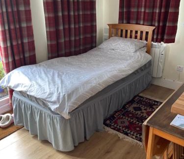 Great Hockham House | Cozy Retreat at The Cabin - Guest Rated 8.9/10