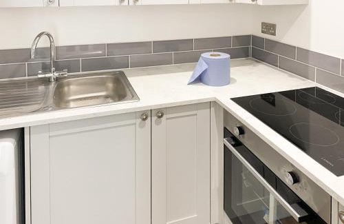 Southbourne House | Exceptional Stay at The Cabin: Family-Friendly Retreat