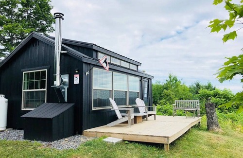 Corinth Cabin | Discover Cabin Hill: Family-Friendly Retreat with Spa & More