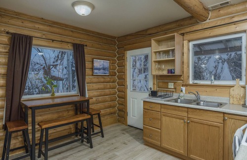 Fairbanks House | Enchanting Retreat at The Cabin in the Woods 2
