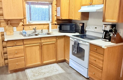 Fairbanks House | Experience The Cabin in the Woods 3 with Family-Friendly Amenities