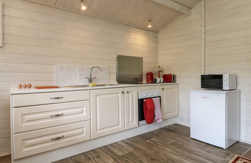 Saint Ann's Chapel Cottage | Romantic Retreat at The Cabin, Lowley Brook Farm in Launceston