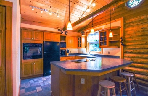 Minocqua Cabin | Discover "The Cabin": Lake Access in the Northern Woods
