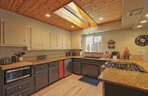 Shingletown Cabin | Unforgettable Stays at The Cabin Viola: Family-Friendly Getaway