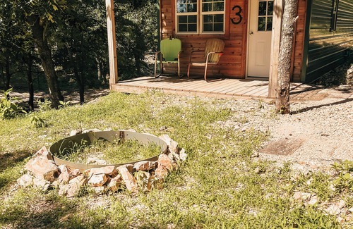 Iron Post Cabin | The Cabins at Bent Pine Ranch ~ Cabin #3