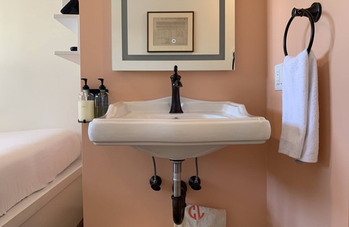 Beverly Hotel | Exceptional Stay at The Cabot Lodge with Spa & Restaurant