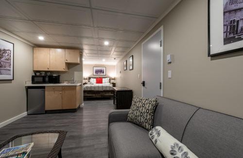 Golden Hotel | Discover The Cache Hotel: Family-Friendly Lodgings Await