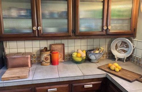 Los Alamos House | Explore The Cacti In the Wine Valley: Breakfast & Kitchen