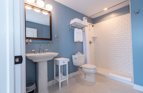 Lexington Hotel | Unforgettable Stay at The Cadillac House - Rated 9.6/10