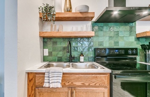 Norman Apartment | The Cali - 1/4 mile to OU Stadium