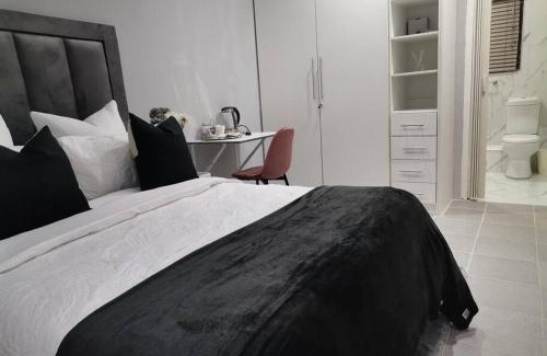 Pinetown Apartment | Relaxing Retreat at The Calm Corner with Pool & Breakfast