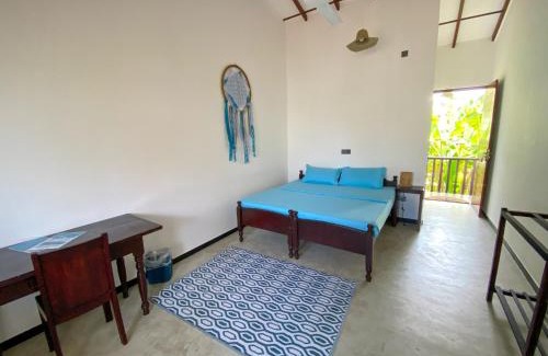 Thiranagama Hotel | Discover The Calm Palm: Pet-Friendly Retreat with Breakfast