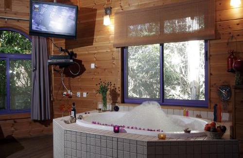 Liman Cabin | Tranquil Escape at The Calm West with Ocean Views