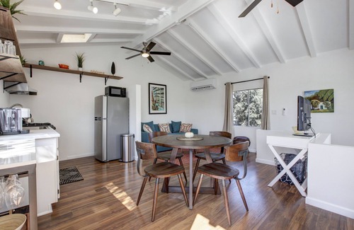 Old Towne House | Experience The Cambridge House in Historic Old Town Orange