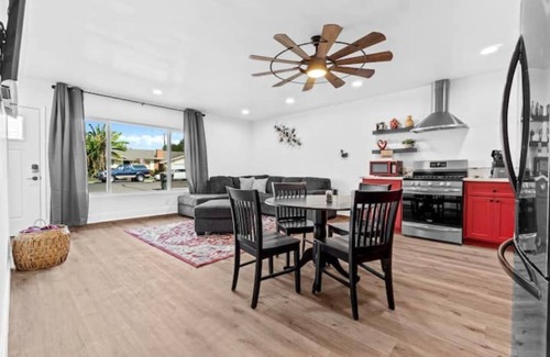 Visalia House | Discover The Cambridge Loft near Sequoia National Park