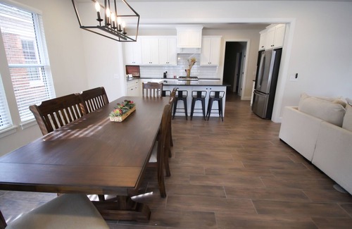 Norman House | Ideal Gametime Retreat at The Campus Cottage on Elm