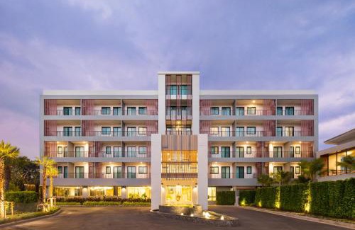 Tha Tum Hotel | Discover The Canal 304: Family-Friendly Getaway with Pool