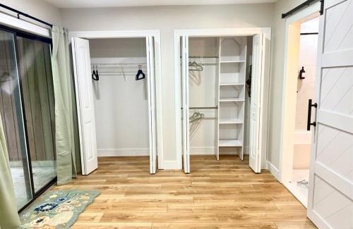 Vernon House | The Canopy 4BR Forest Escape Spa, Sip, and Unwind