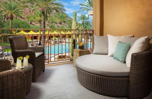 Camelback East Resort | Experience The Canyon Suites at The Phoenician Resort