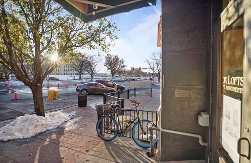 Downtown Apartment | Unforgettable Stays at The Capital Loft: Rated 10/10!