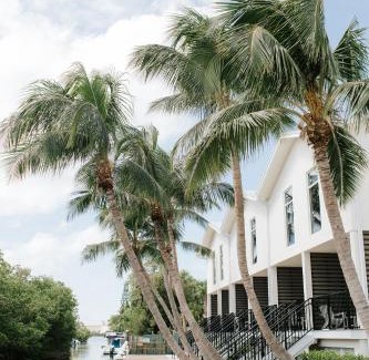 New Town Hotel | Oceanfront Retreat at The Capitana Key West - Pet Friendly