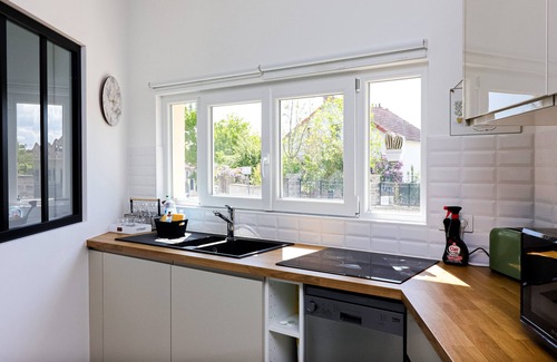 Chanteloup-les-Vignes Apartment | Experience Comfort at The Captain's Lair with Spa & Hot Tub
