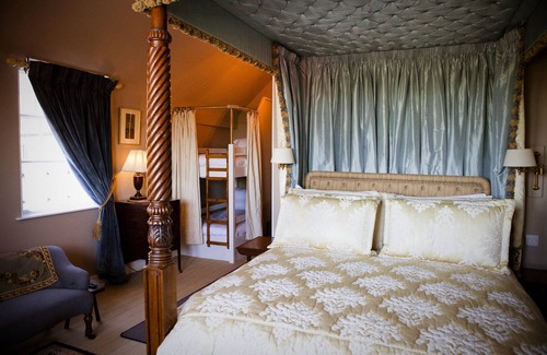 Tilston Hotel | Discover The Carden Arms: Family-Friendly & Rated 9.6/10