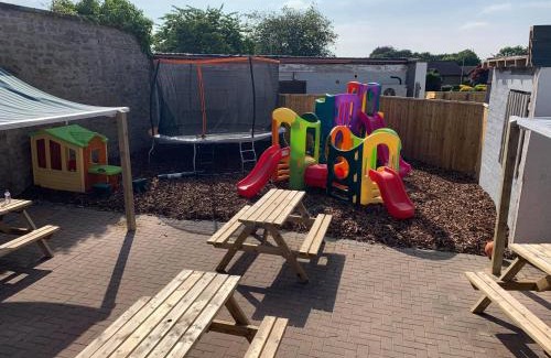 Forres Hotel | Pet-Friendly Retreat at The Carisbrooke - Rated 8/10!