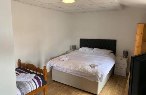 Forres Hotel | Pet-Friendly Retreat at The Carisbrooke - Rated 8/10!