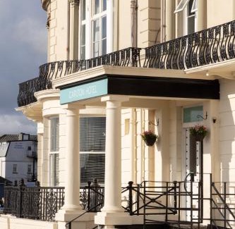Great Yarmouth Hotel | Discover The Carlton Hotel: Pet-Friendly Oceanfront Retreat