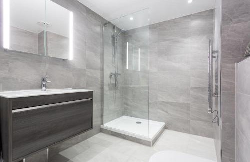 Kensington Apartment | Discover The Carlyle - Elegant Serviced Apartments, 9/10 Rating