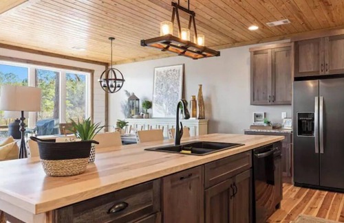 Dadeville House | Ocean View Retreat at The CaroBama Whiskey Tango Hotel