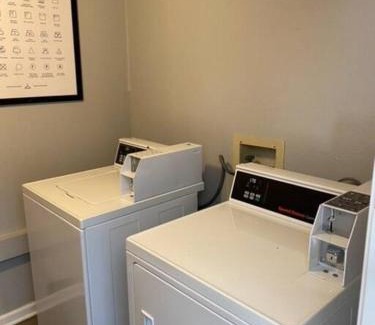 Hamilton Apartment | Family-Friendly Getaway at The Carolyn - Quilt Town, USA