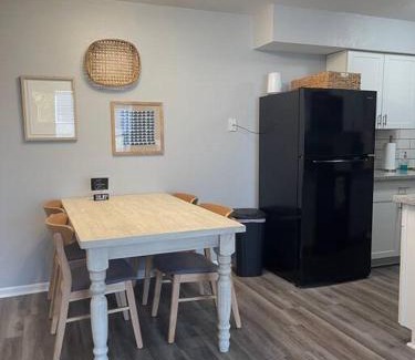 Hamilton Apartment | Family-Friendly Getaway at The Carolyn - Quilt Town, USA
