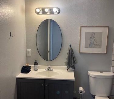 Hamilton Apartment | Family-Friendly Getaway at The Carolyn - Quilt Town, USA