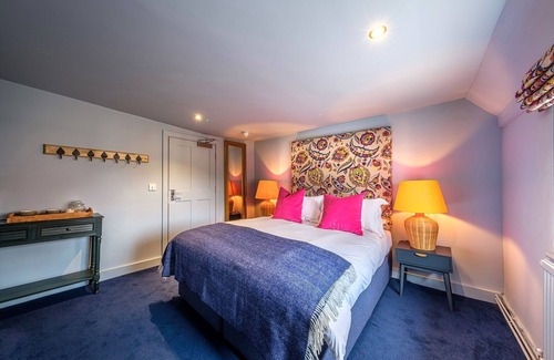 Great Wilbraham Hotel | Welcoming Stay at The Carpenters Arms with Delicious Dining