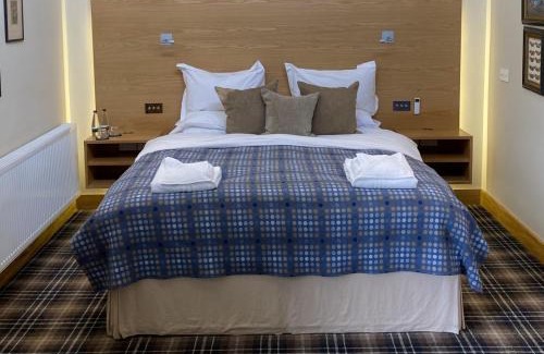 Thirsk Hotel | Elegant Stay at The Carpenters Arms - Rated 9.2/10!