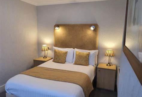 Sleaford Hotel | Explore The Carre Arms Hotel & Restaurant, 4-Star Comfort