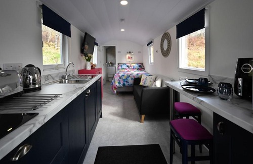 Fort William House | Experience The Carriage: Guest Rated 9.4/10 Quality Stay
