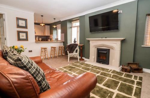 Lydney Apartment | Delightful Stays at The Carriage - 4-Star Comfort Awaits