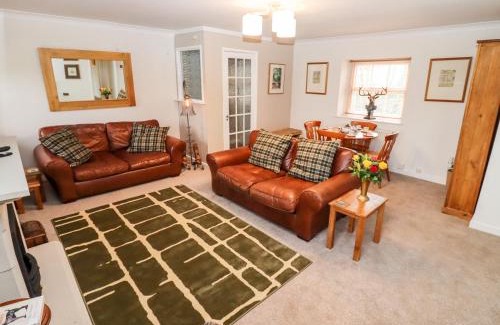Lydney Apartment | Delightful Stays at The Carriage - 4-Star Comfort Awaits