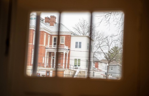 Jefferson City Cottage | Top-Rated Family Stay at The Carriage House, Parker's Place