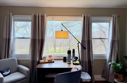 Dayville Apartment | Exceptional Retreat at The Carriage House with Spa & Hot Tub