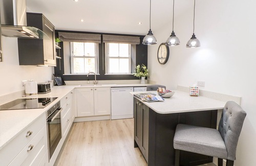 Barnard Castle Cottage | Unforgettable Stay at The Carriage House with Breakfast!